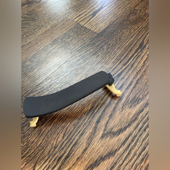 Kun 1/4 - 1/8 Violin Shoulder Rest - Picture 2 of 7